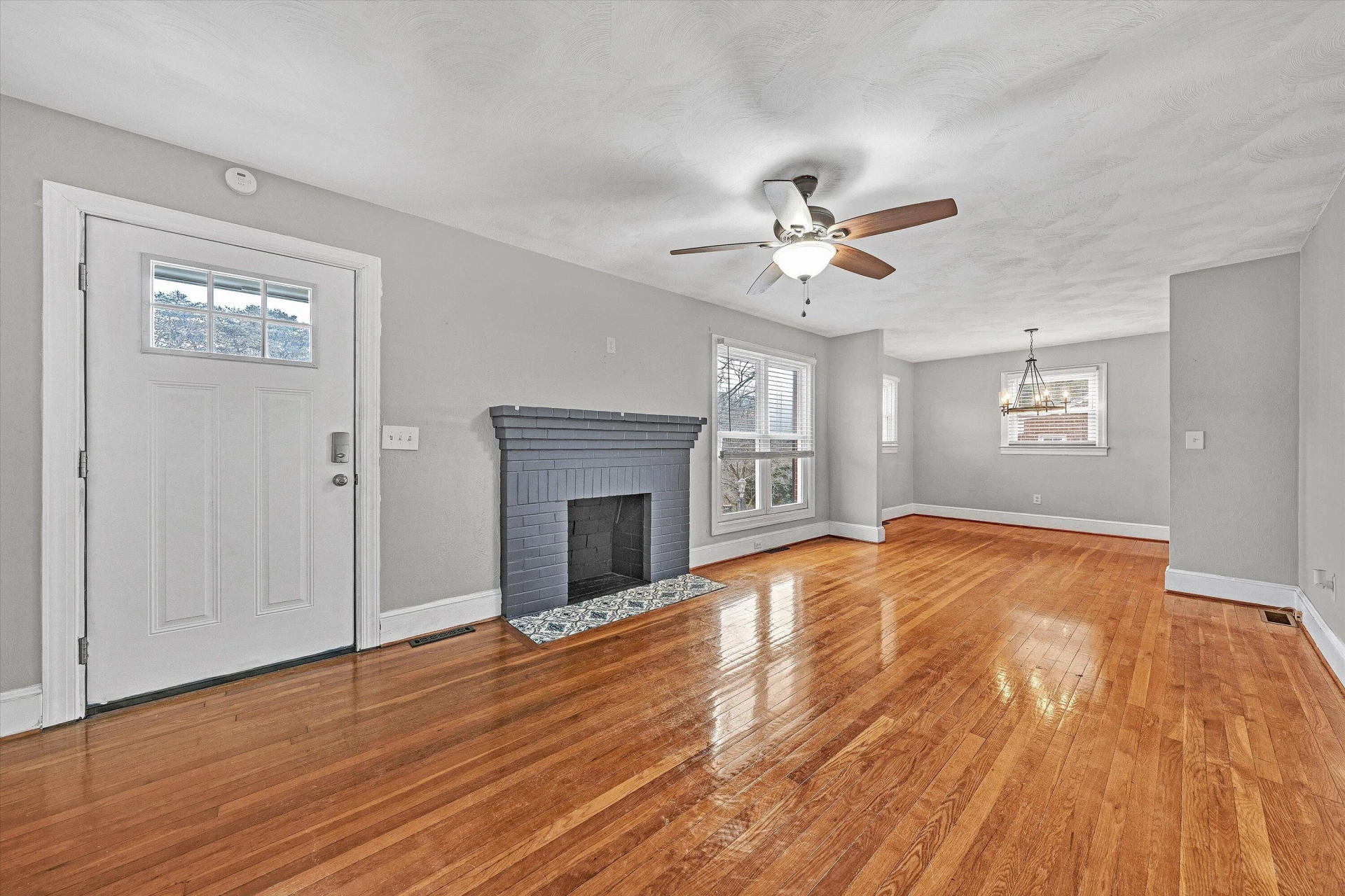 280 Oak St ST - Photo 4