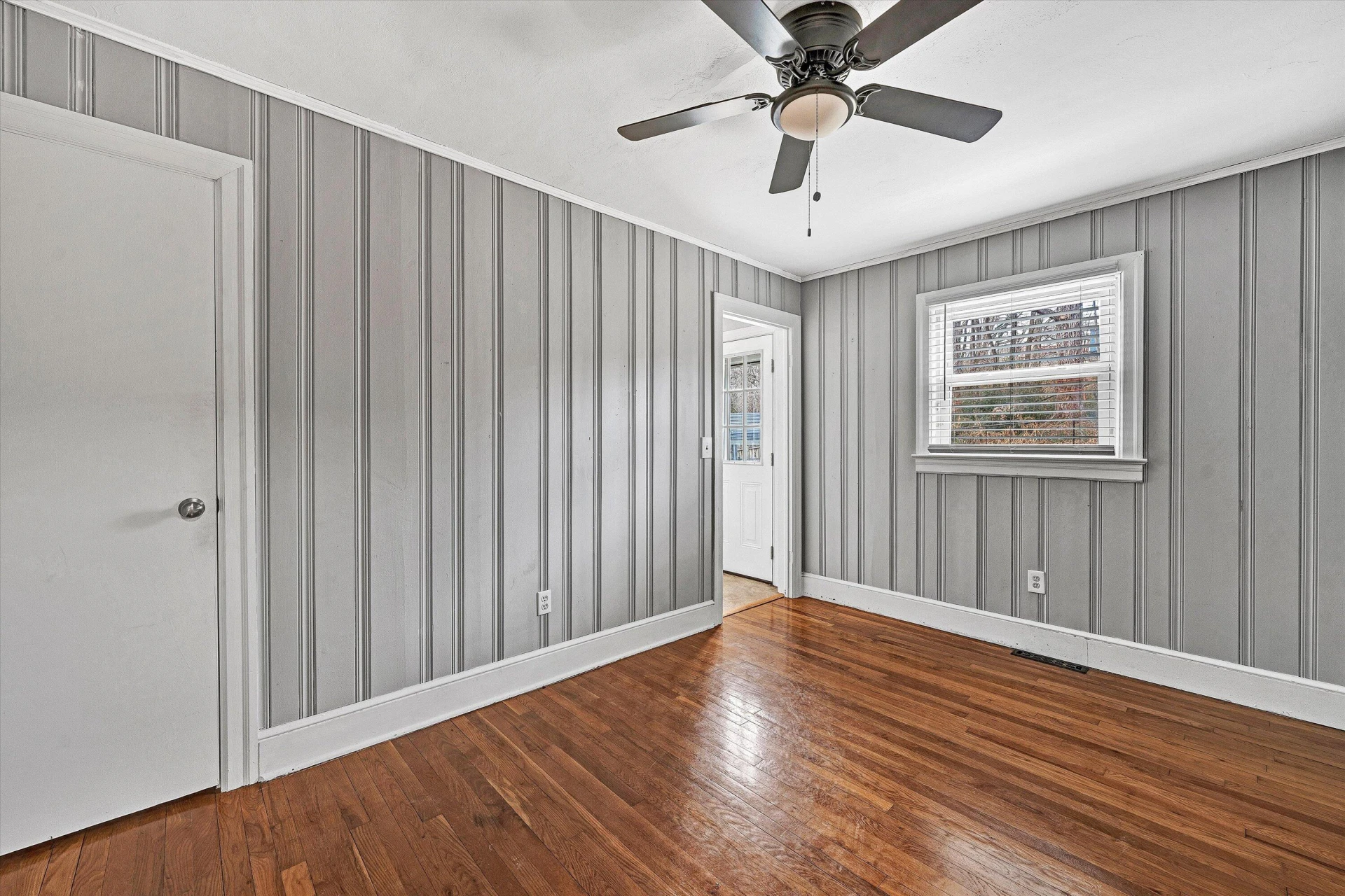 280 Oak St ST - Photo 9