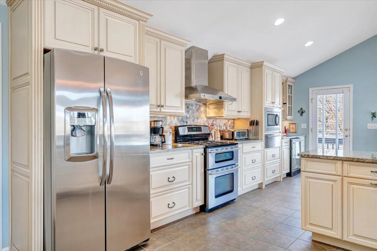 428 Long Island DR - Photo 19
