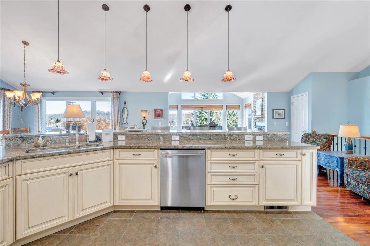 428 Long Island DR - Photo 20
