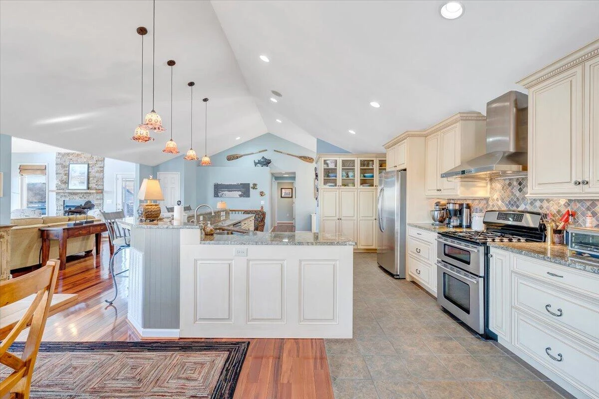 428 Long Island DR - Photo 21