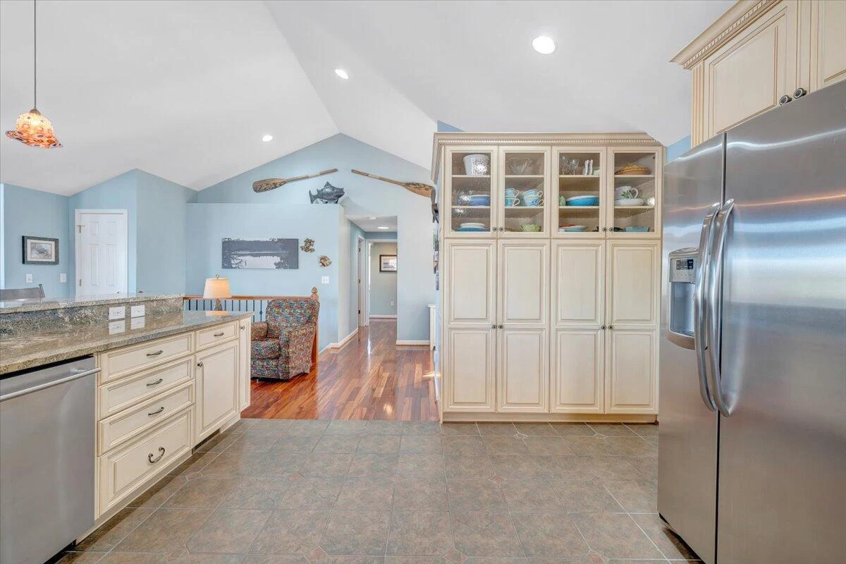 428 Long Island DR - Photo 22