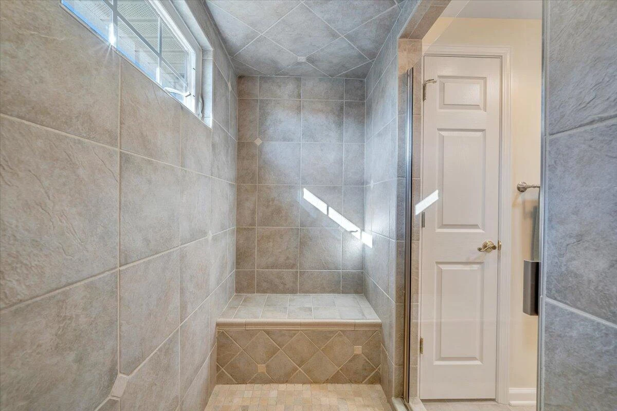 428 Long Island DR - Photo 32