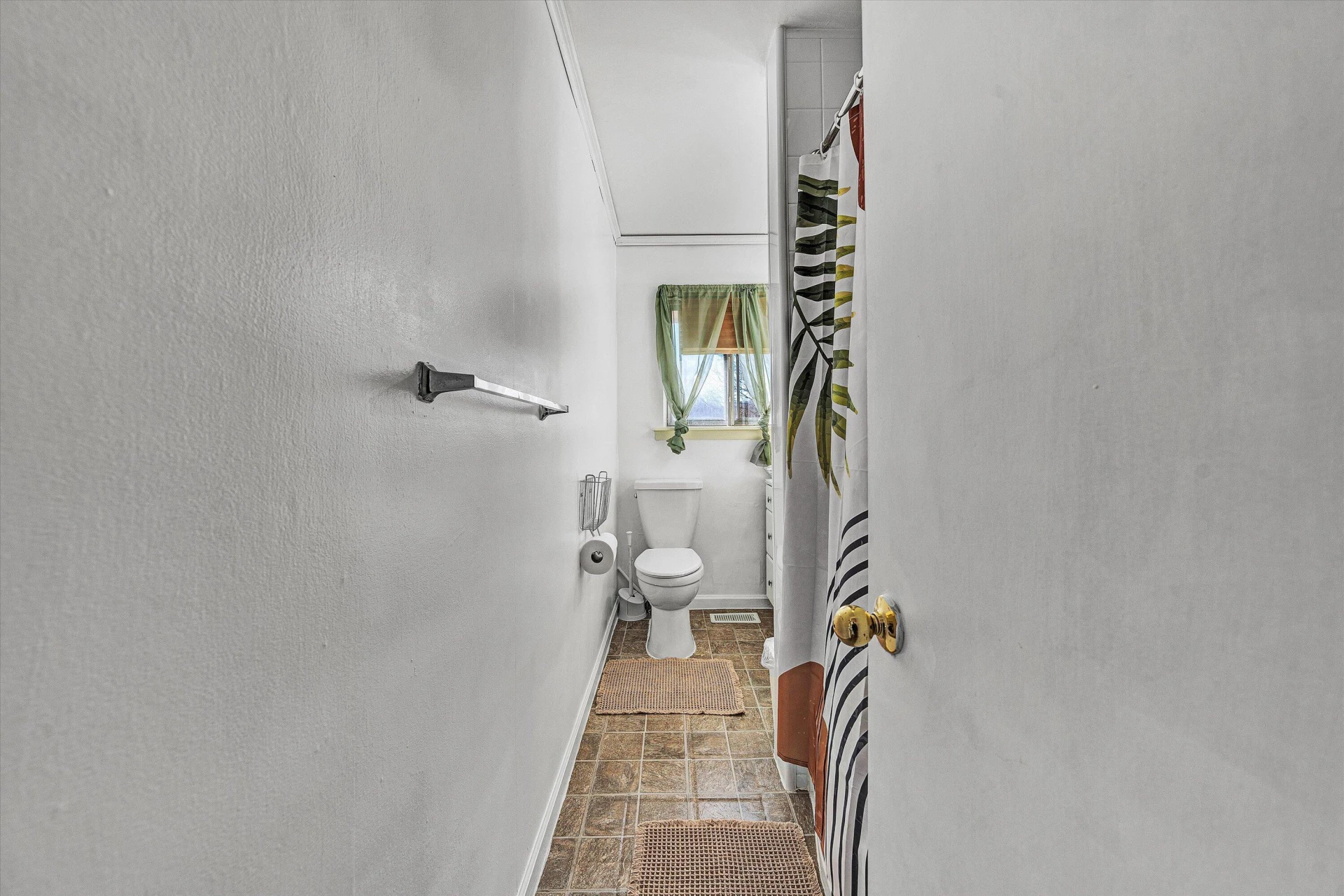 1019 Markham CIR SE - Photo 14