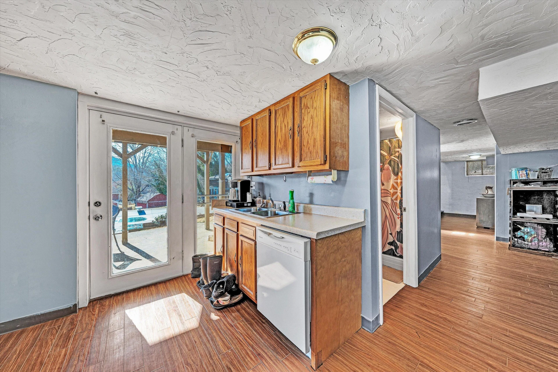 1019 Markham CIR SE - Photo 24