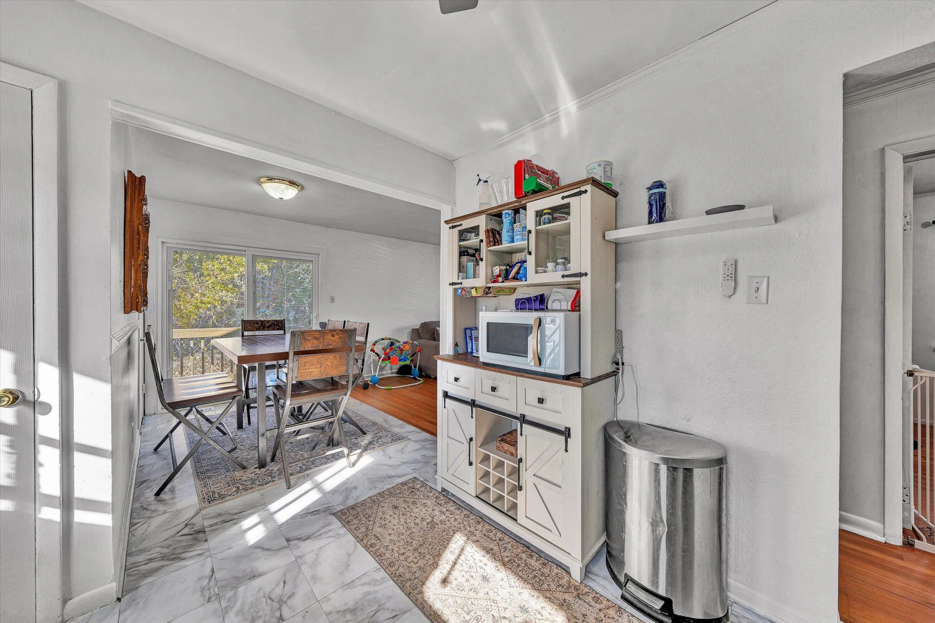 1019 Markham CIR SE - Photo 11