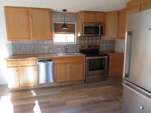 715 Mountain Meadow DR - Photo 6