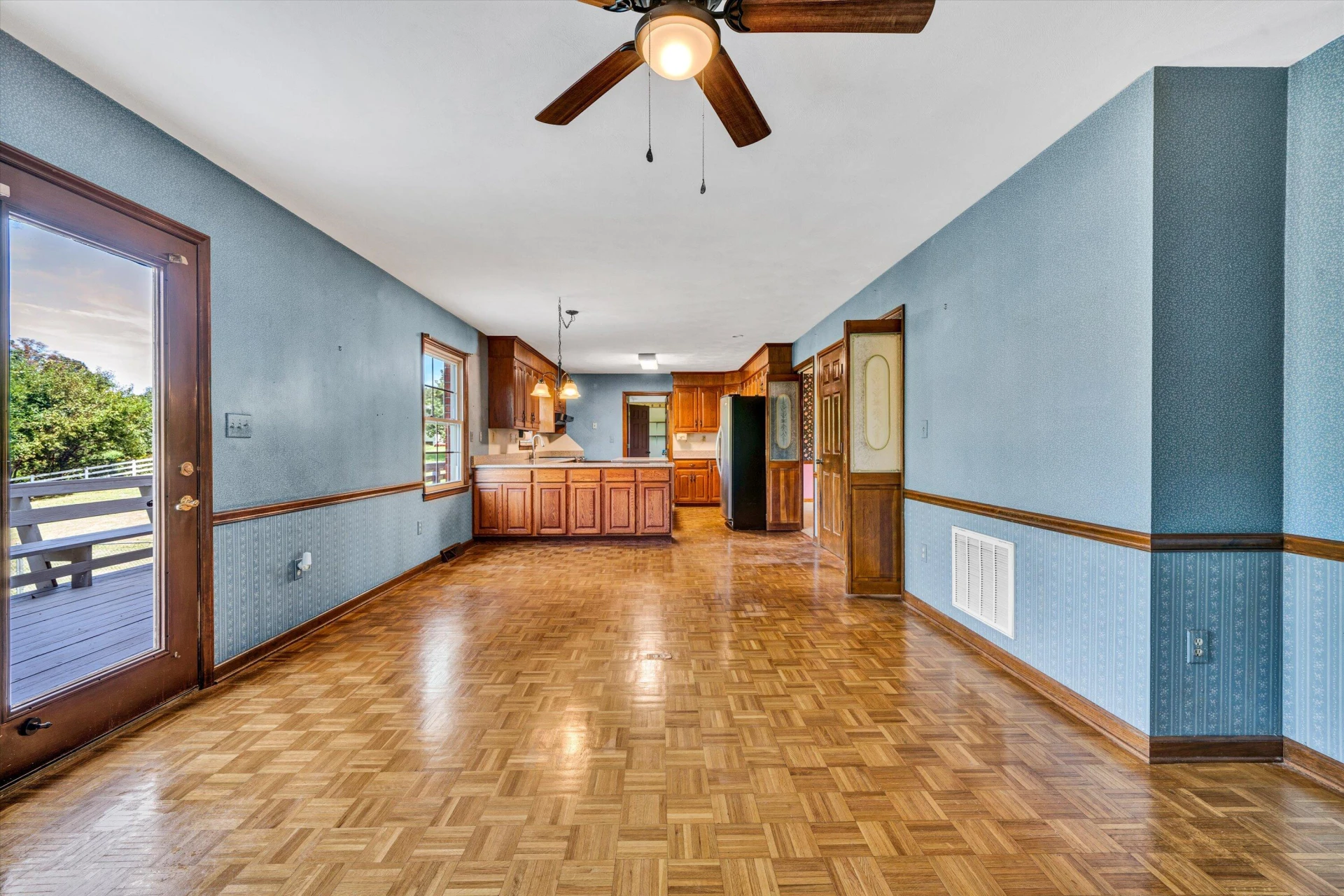 211 ASPEN DR - Photo 21