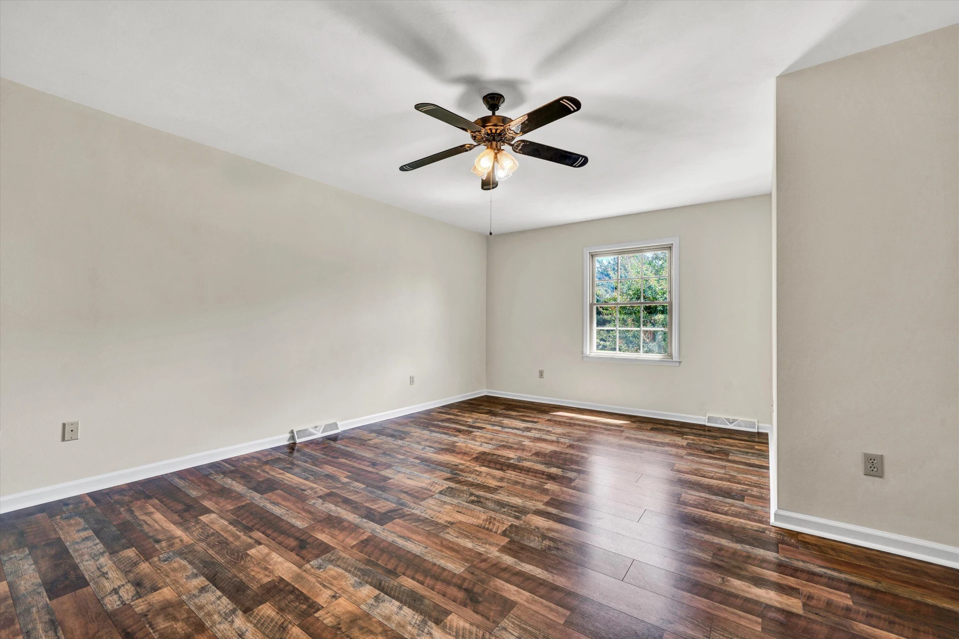 211 ASPEN DR - Photo 32