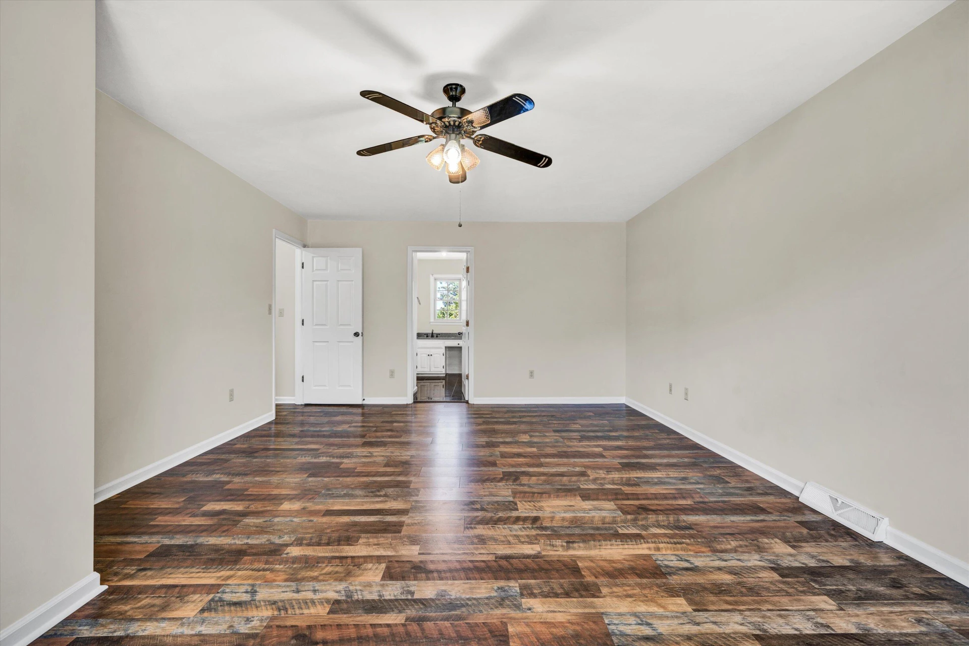 211 ASPEN DR - Photo 33