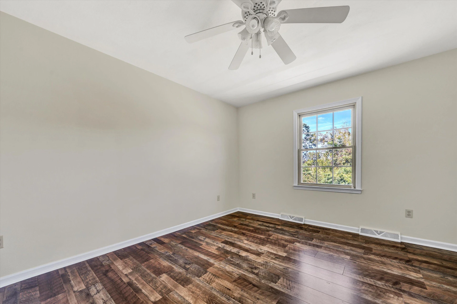 211 ASPEN DR - Photo 39