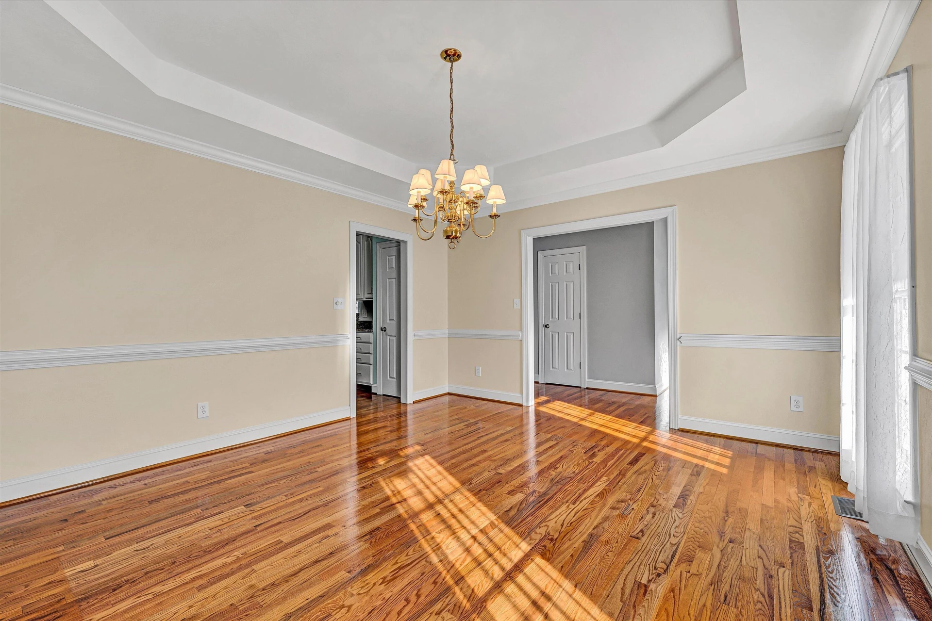 6304 Roselawn Court DR - Photo 16
