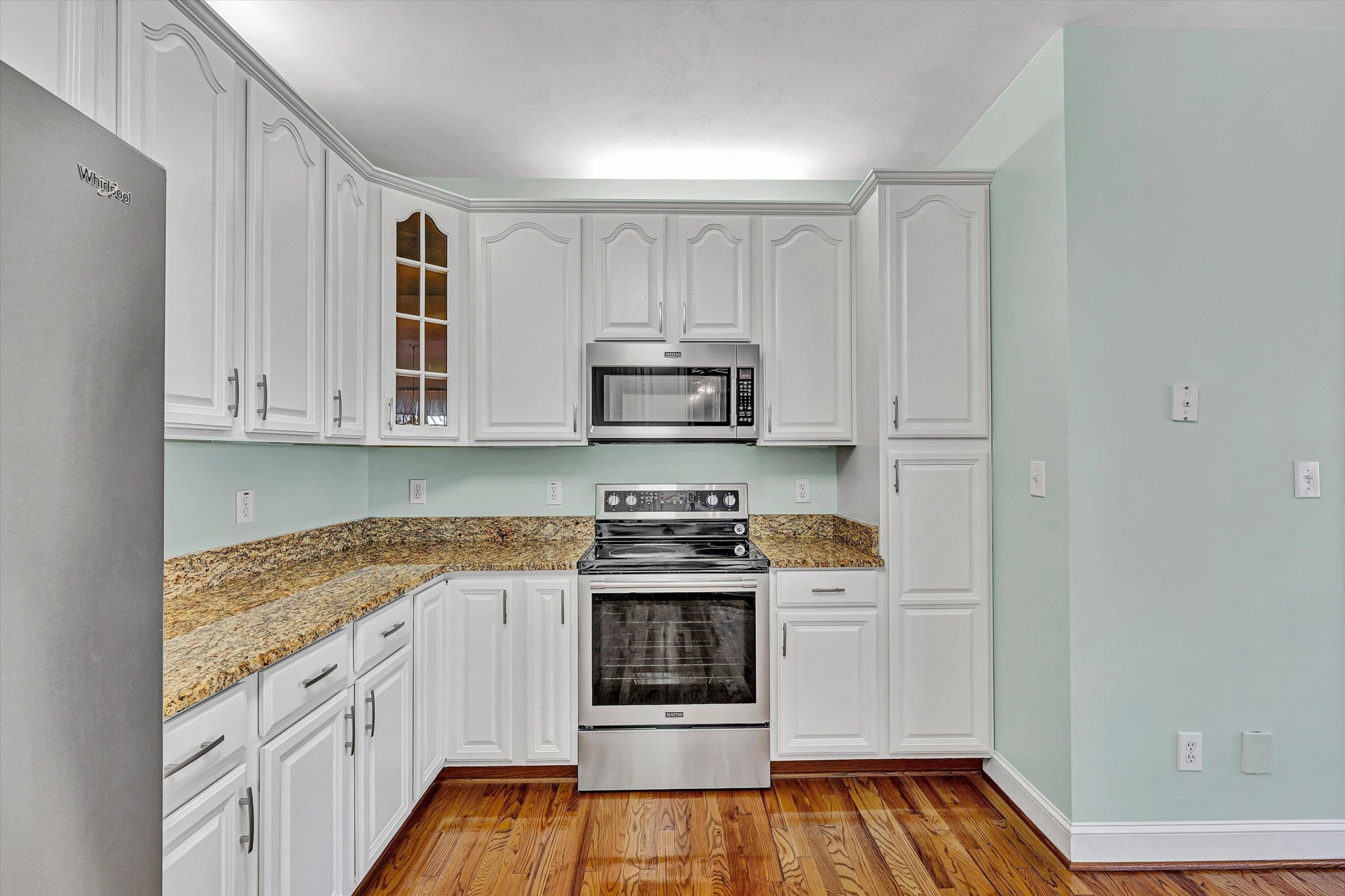 6304 Roselawn Court DR - Photo 19