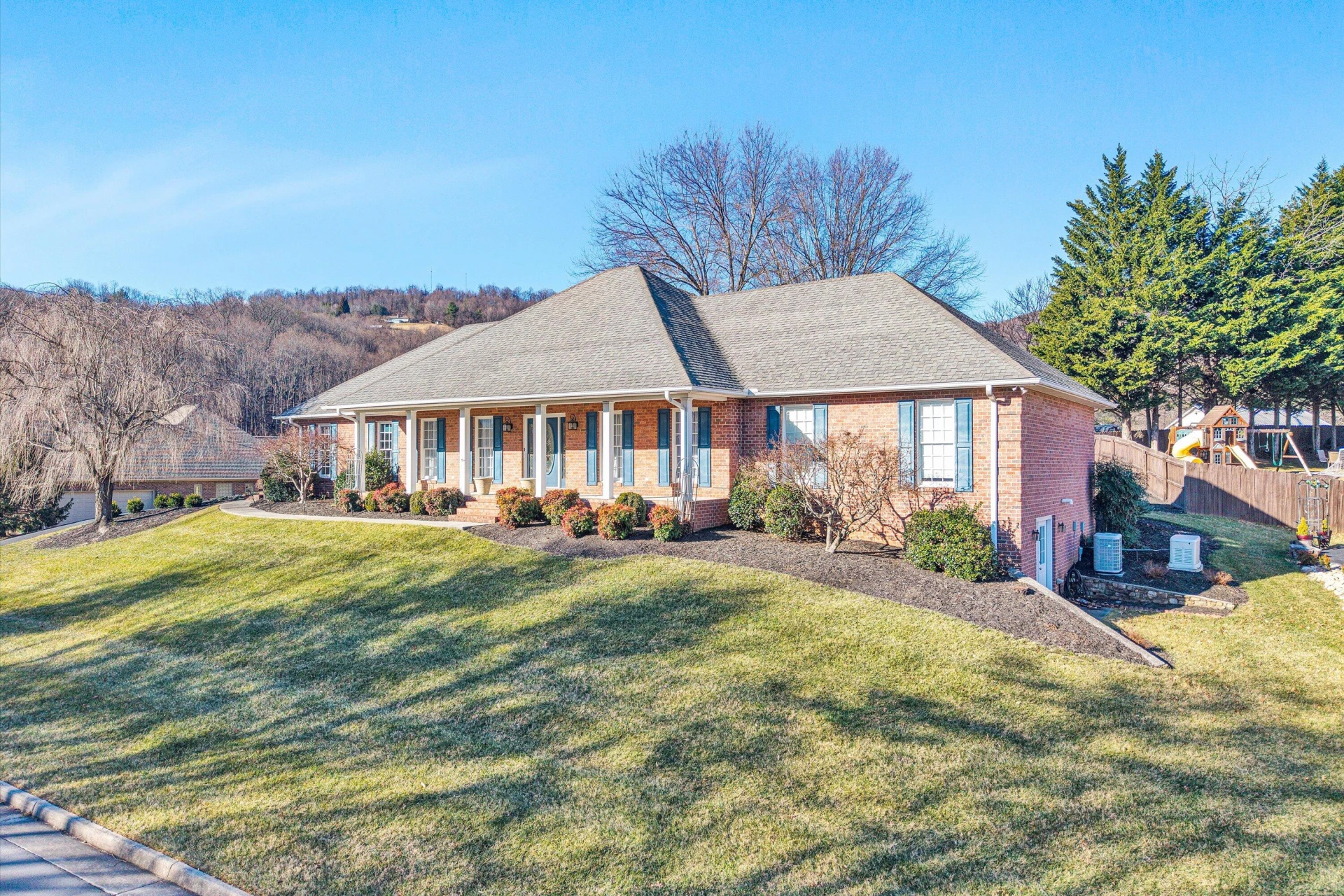 6304 Roselawn Court DR - Photo 5