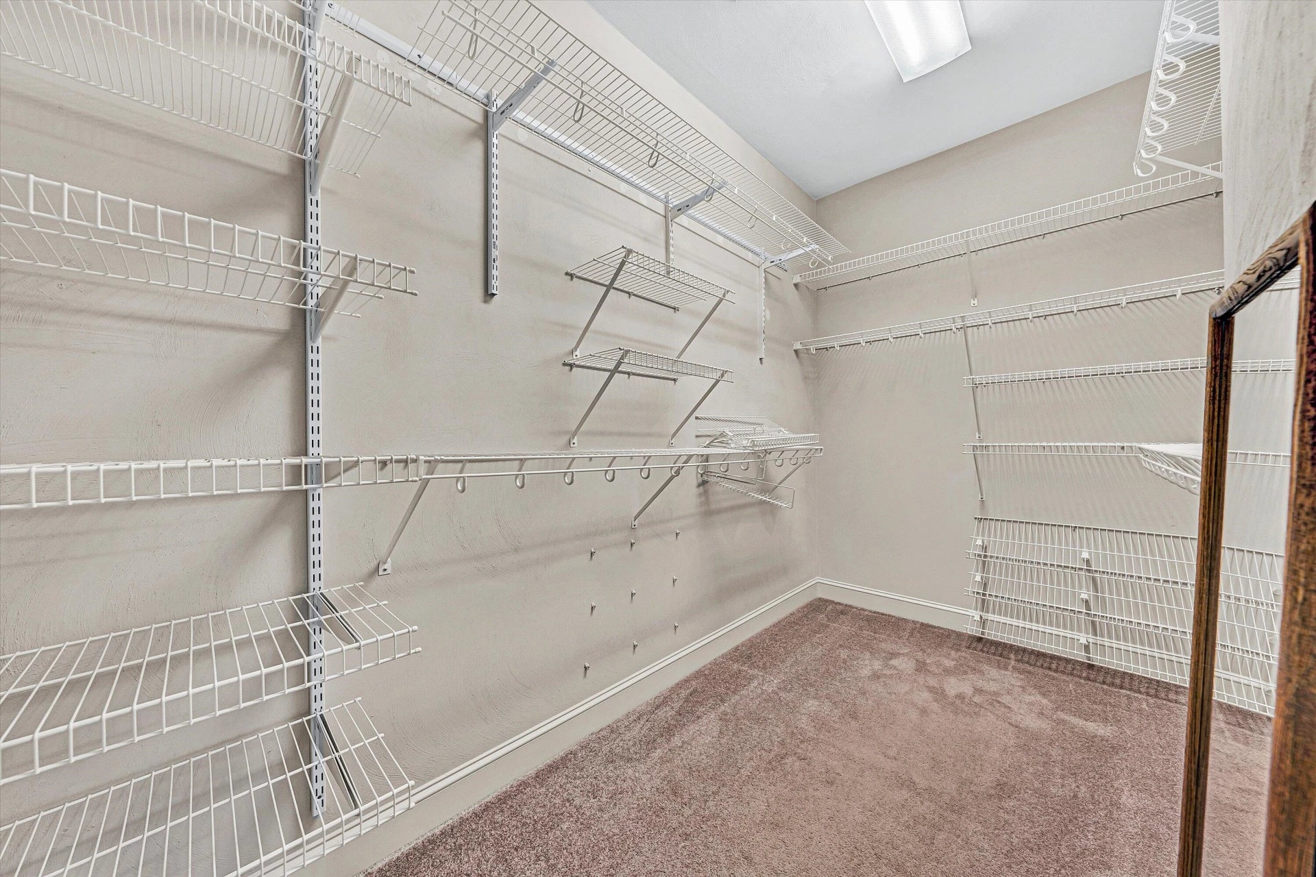 6304 Roselawn Court DR - Photo 34