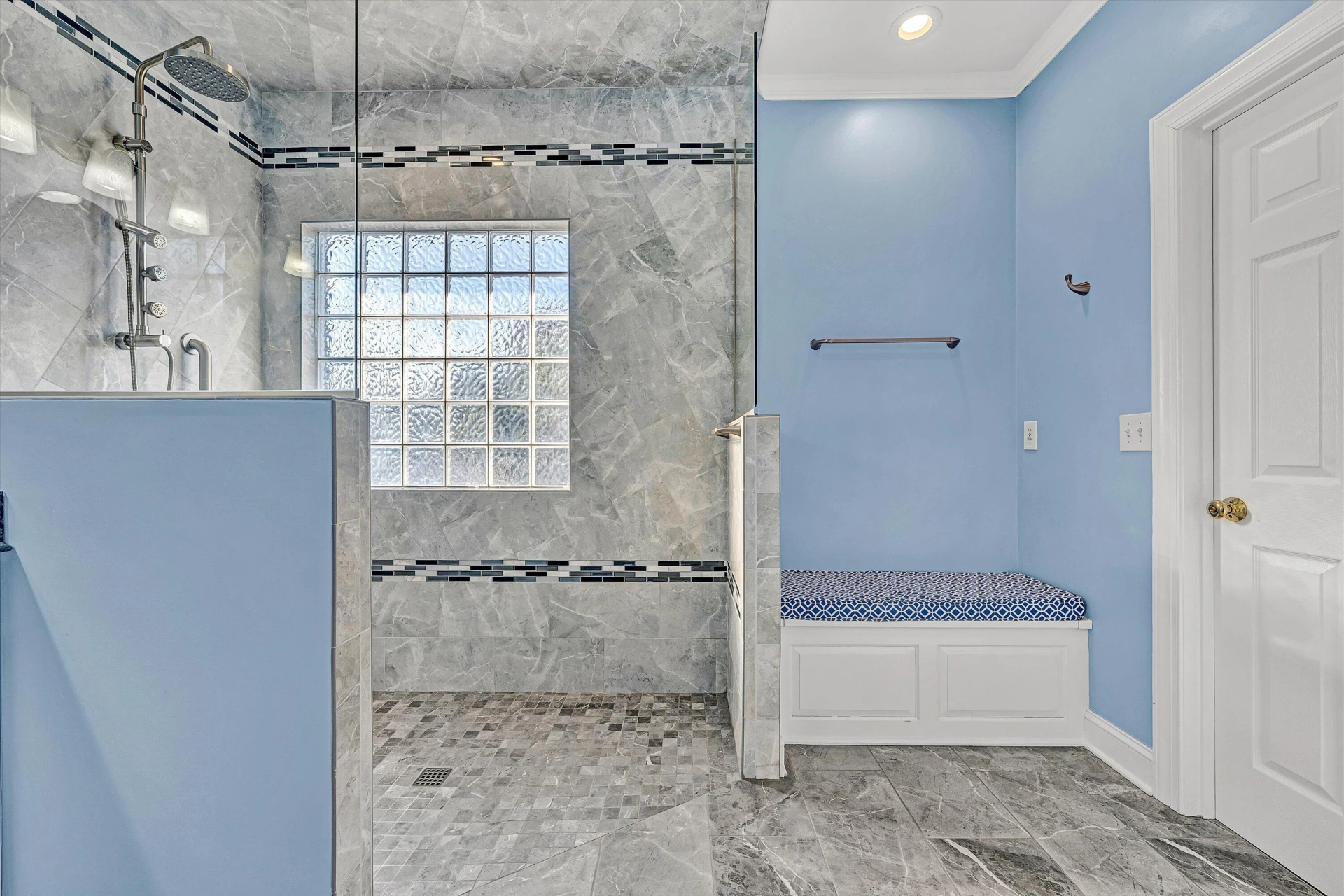 6304 Roselawn Court DR - Photo 37