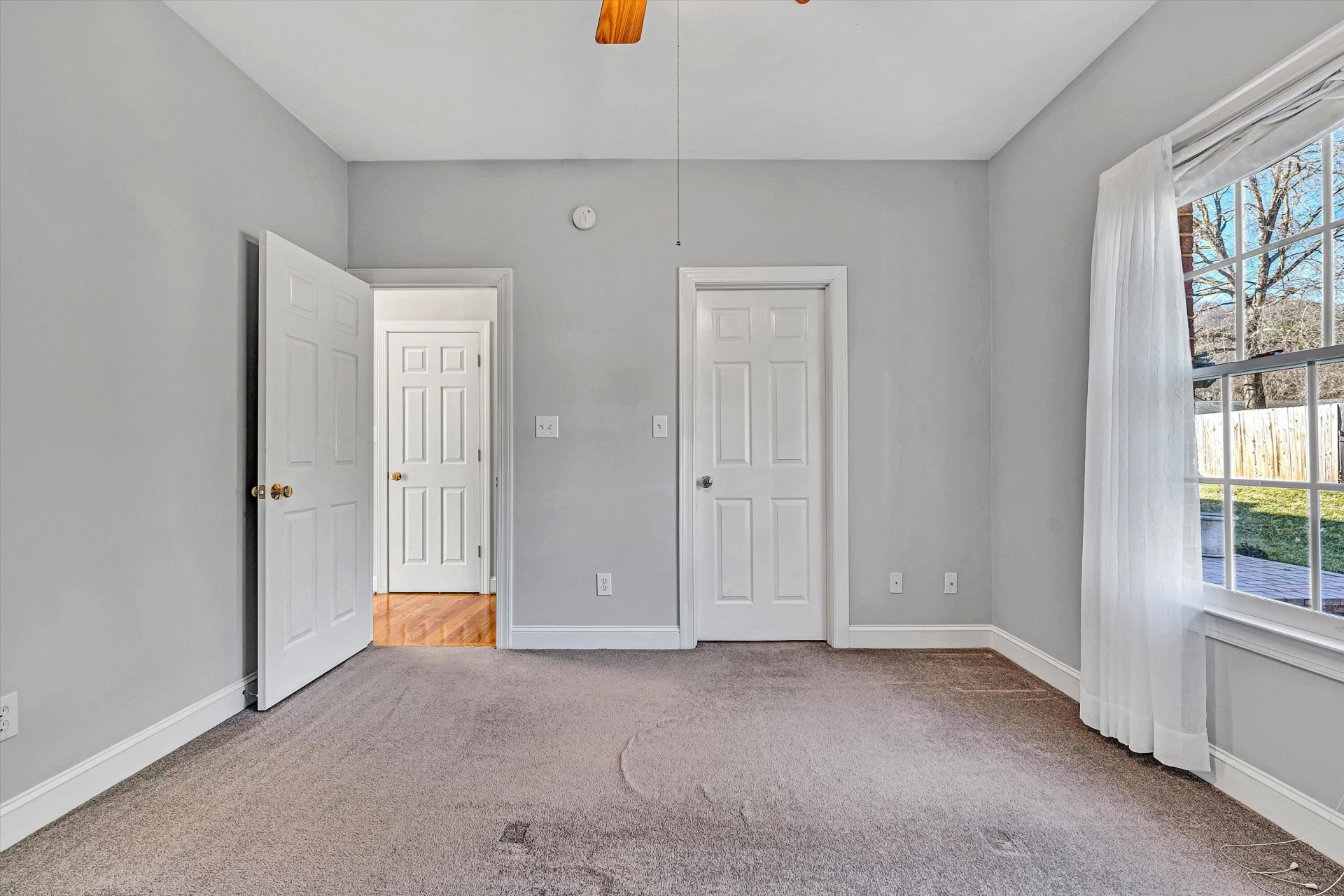 6304 Roselawn Court DR - Photo 44