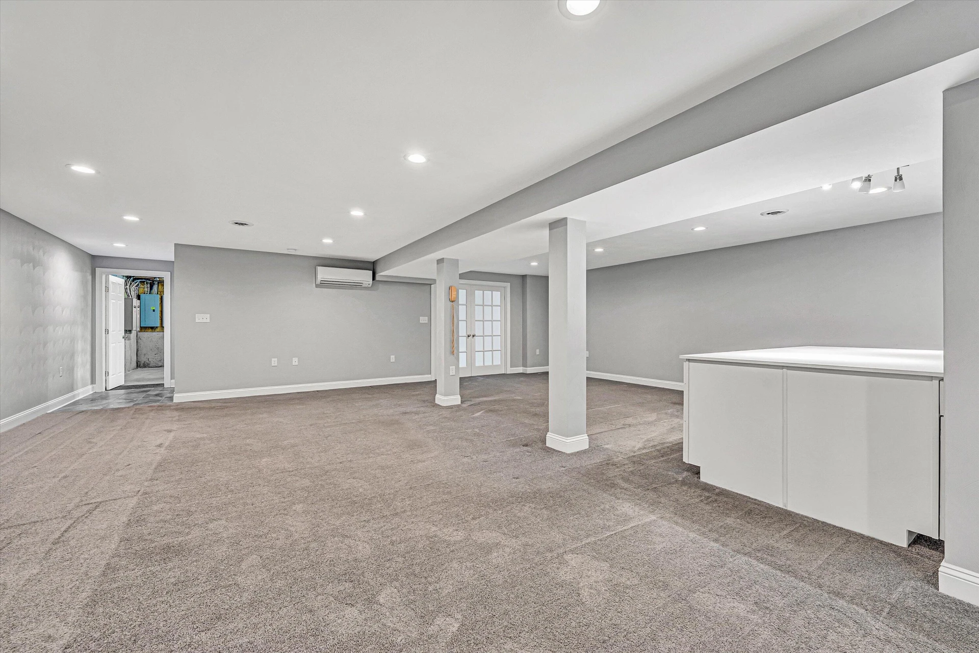 6304 Roselawn Court DR - Photo 49