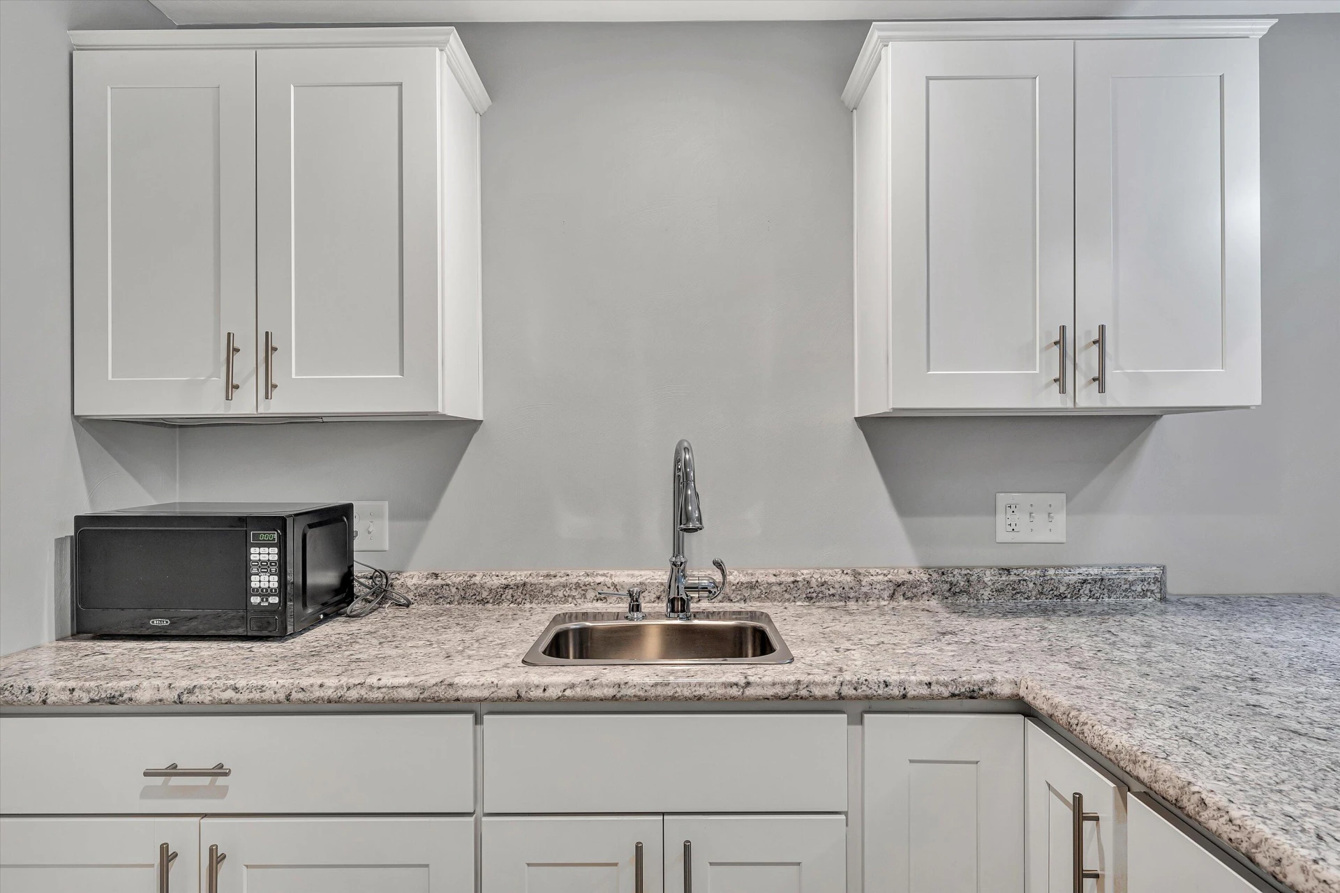 6304 Roselawn Court DR - Photo 52