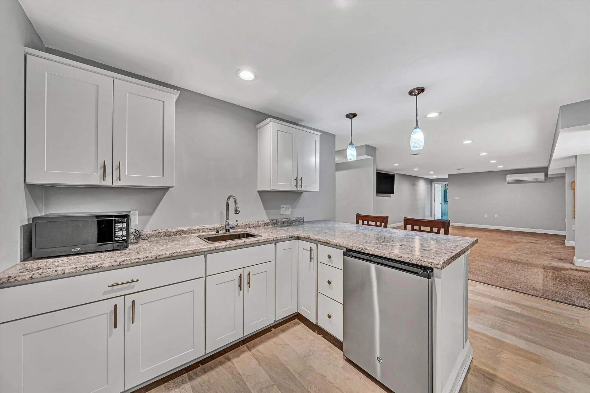 6304 Roselawn Court DR - Photo 53