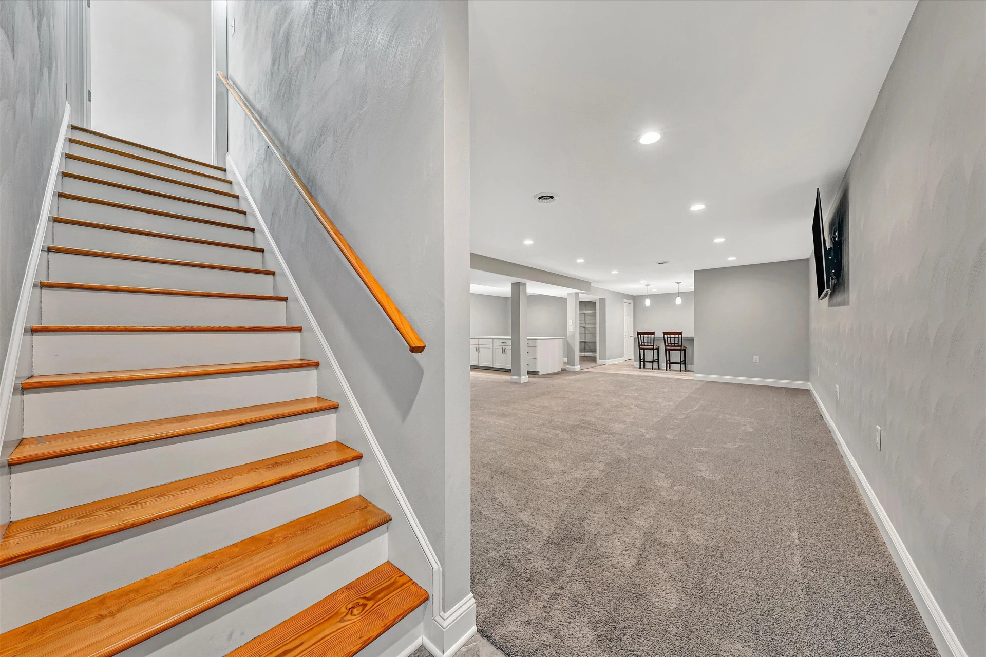 6304 Roselawn Court DR - Photo 57