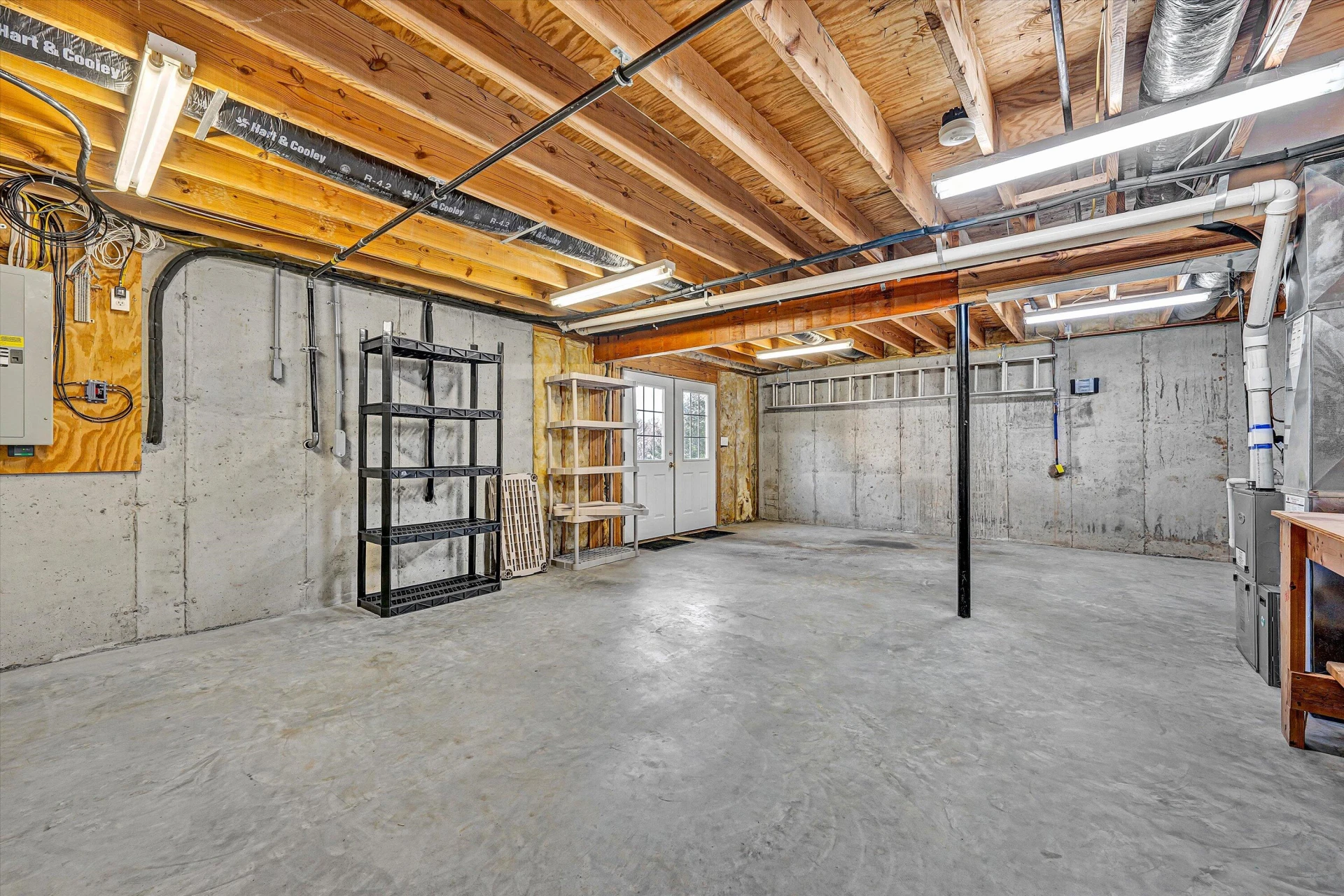 6304 Roselawn Court DR - Photo 58