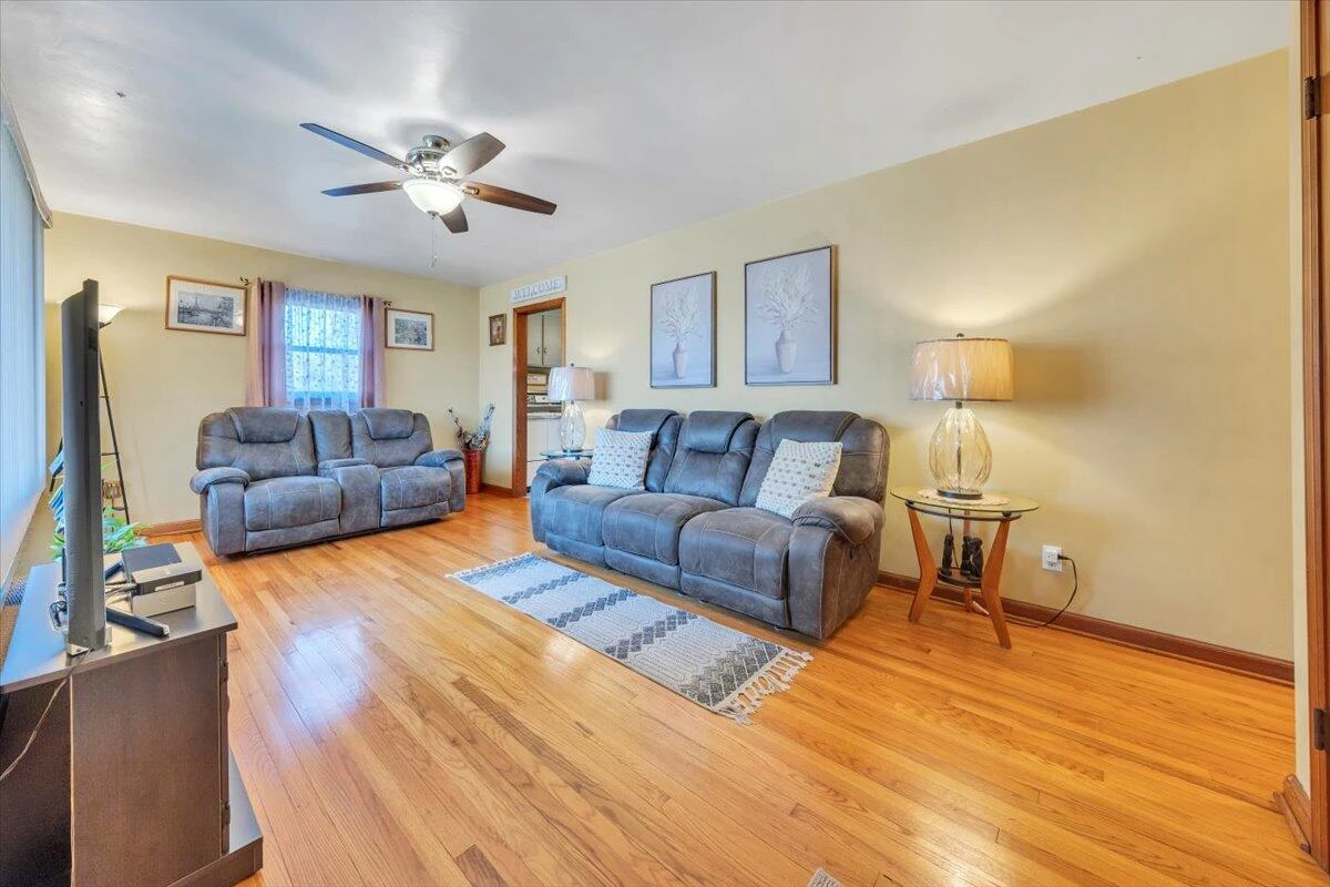 4902 Rowe Ridge RD NW - Photo 3