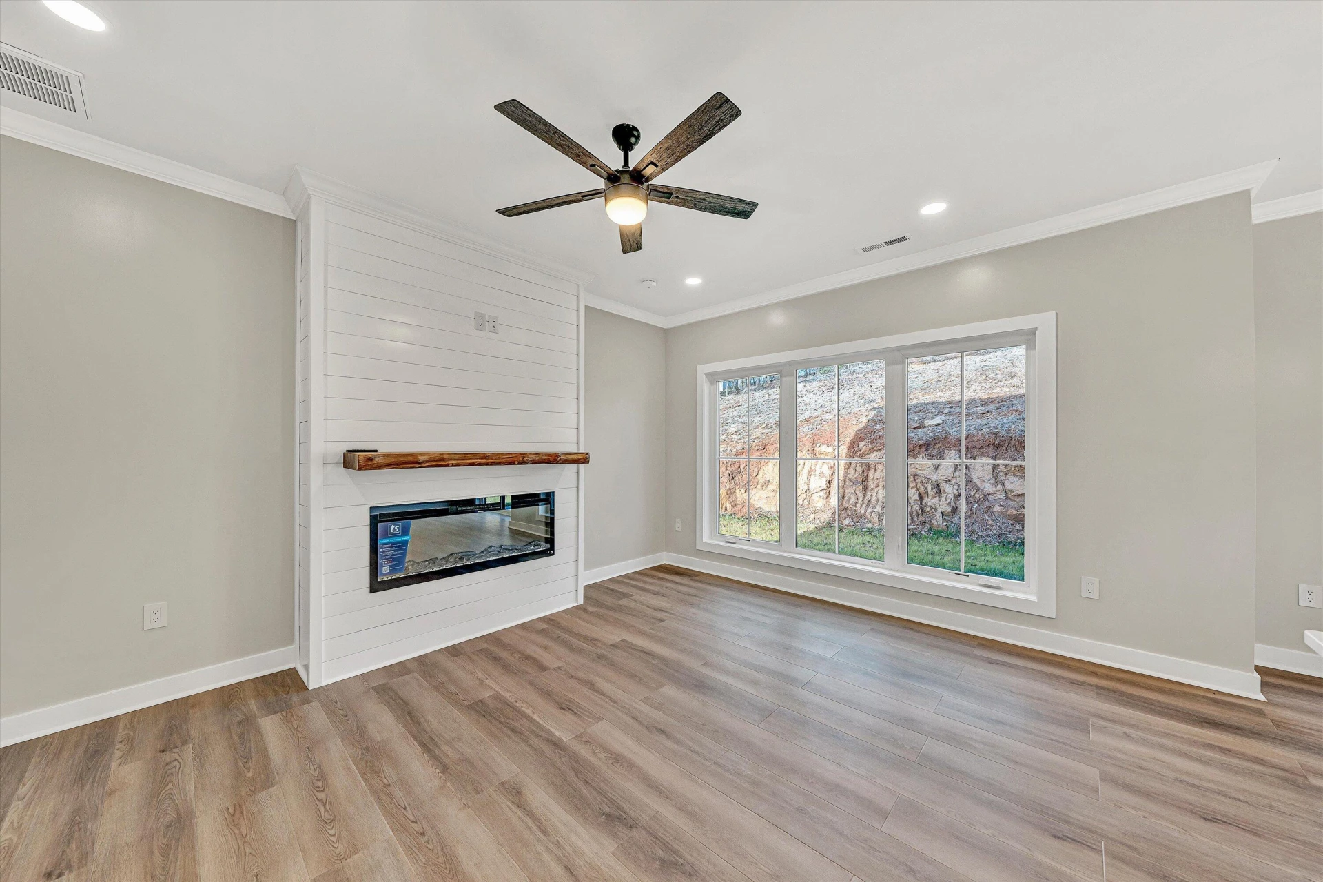 300 Anderson ST - Photo 14