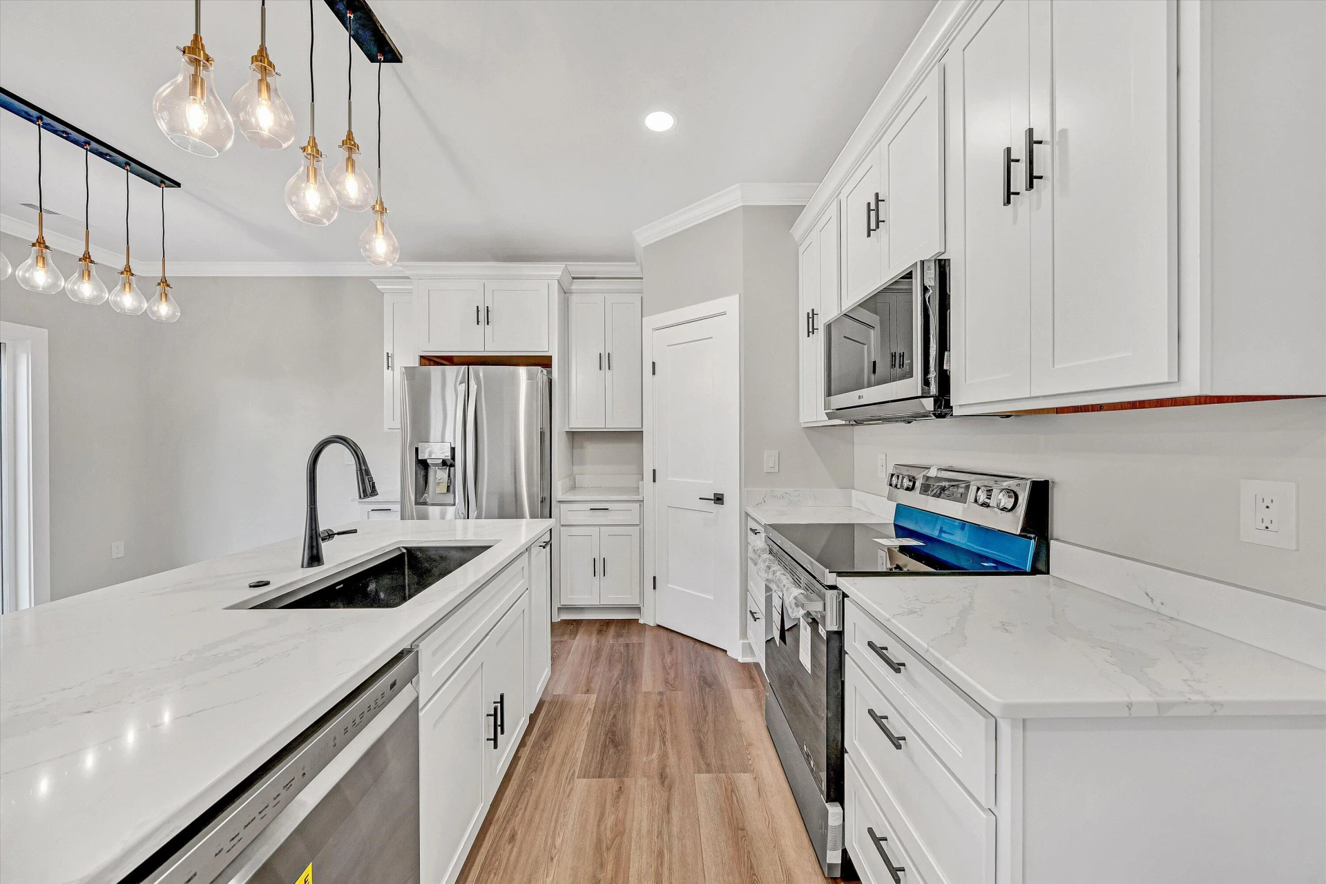 300 Anderson ST - Photo 18