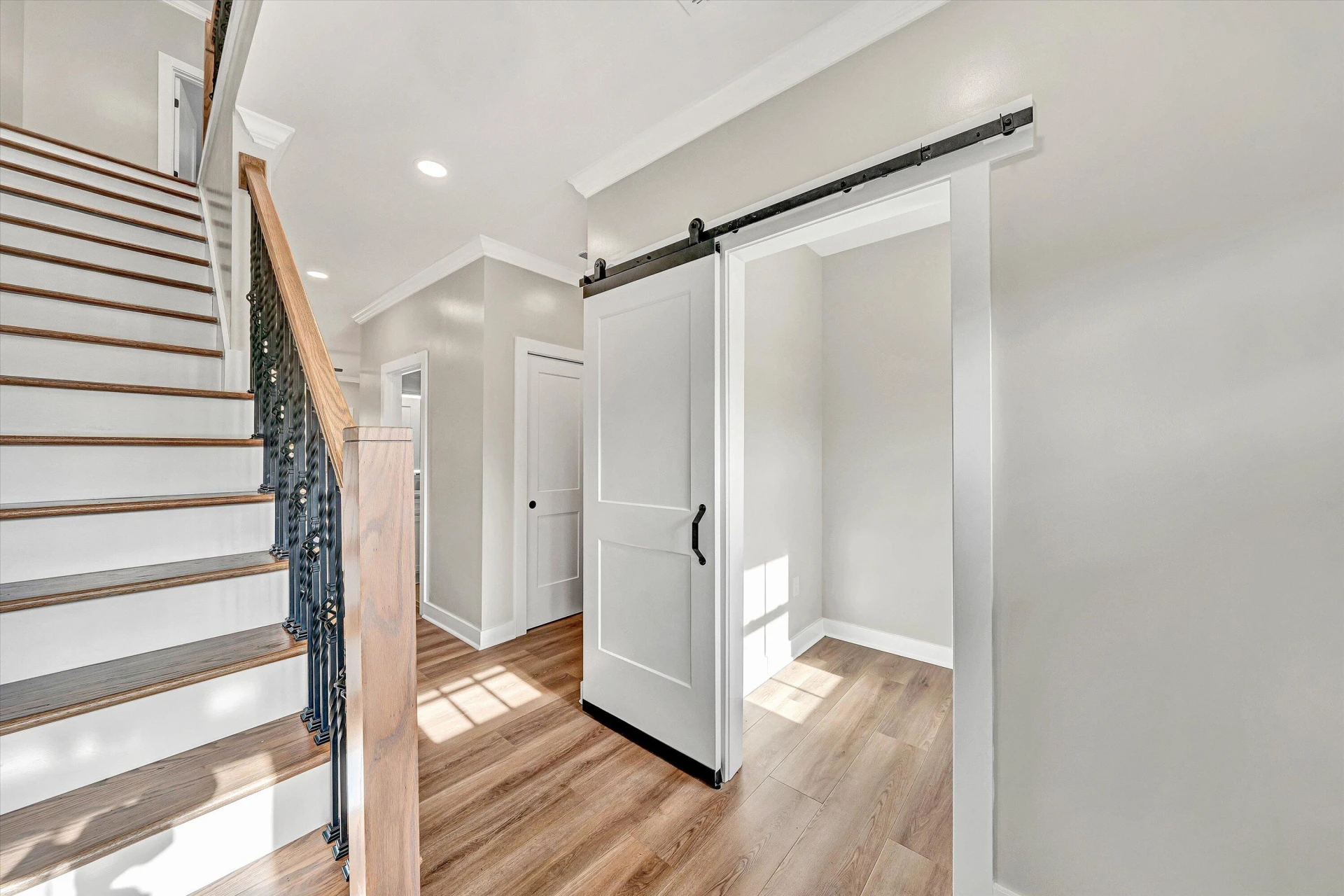 300 Anderson ST - Photo 9