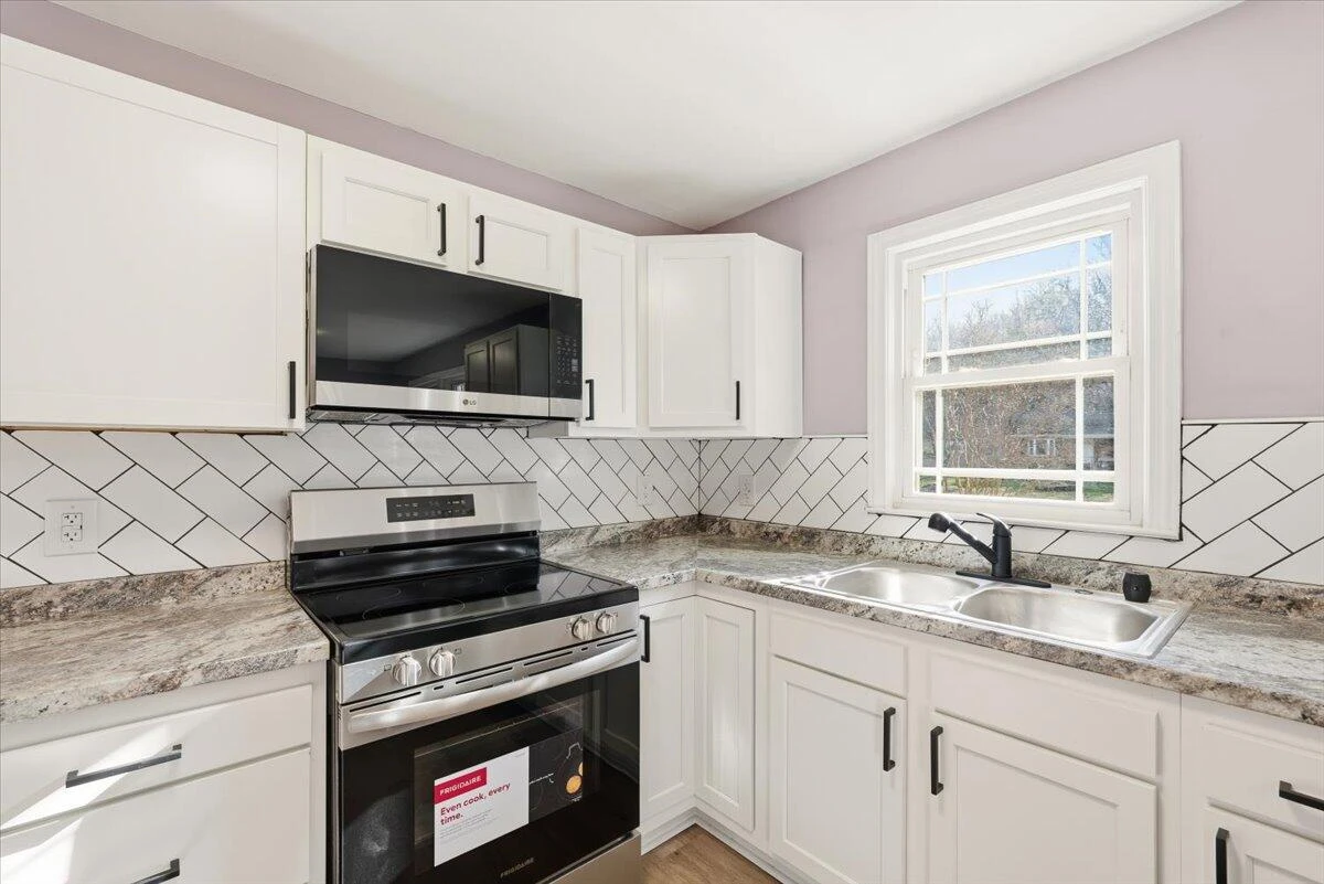 4149 Welcome Valley RD SE - Photo 16