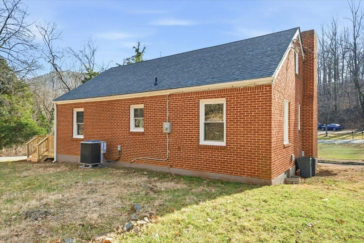4149 Welcome Valley RD SE - Photo 30