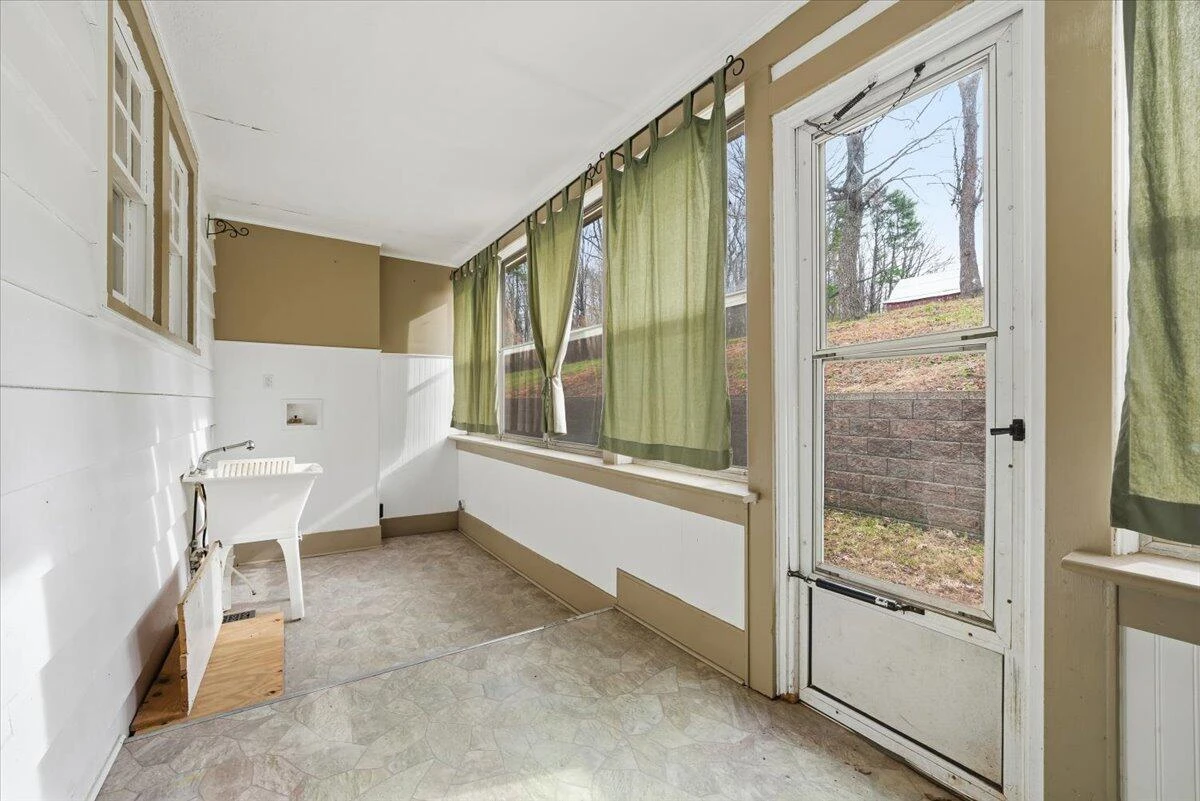 9419 Franklin ST - Photo 37