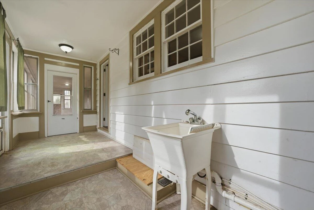 9419 Franklin ST - Photo 38