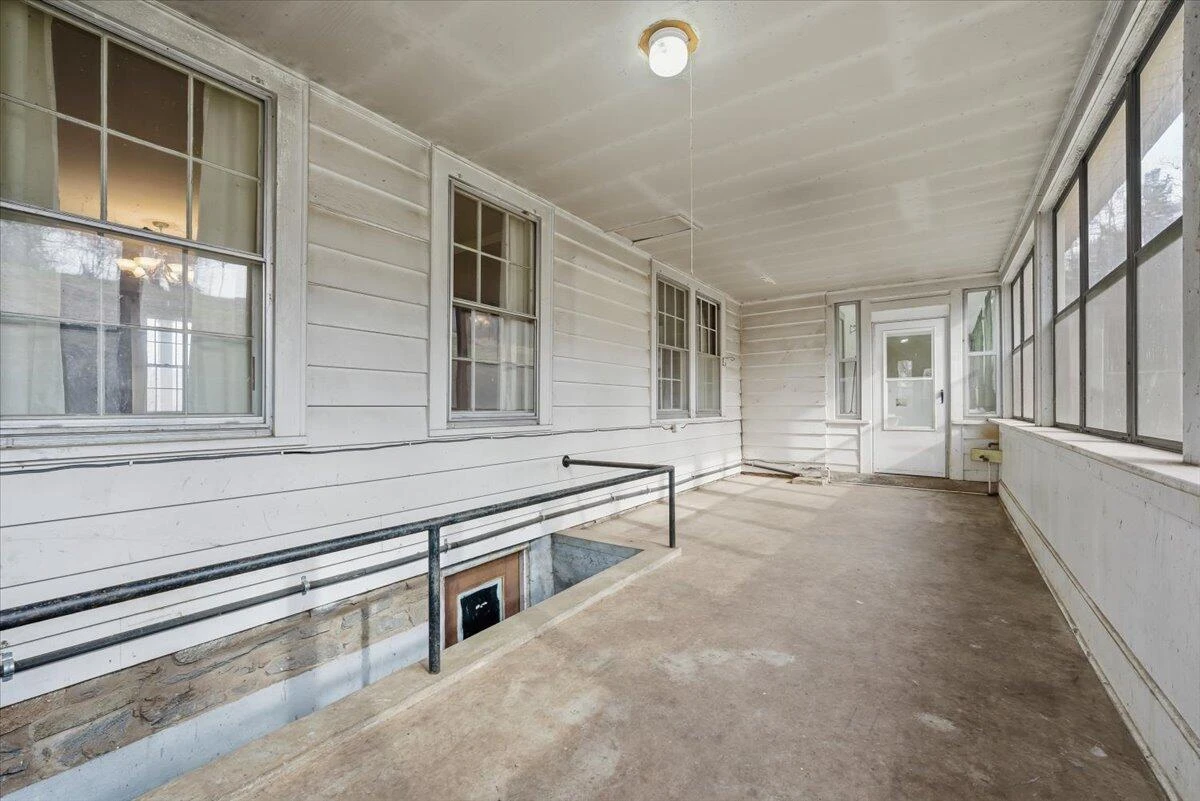 9419 Franklin ST - Photo 40