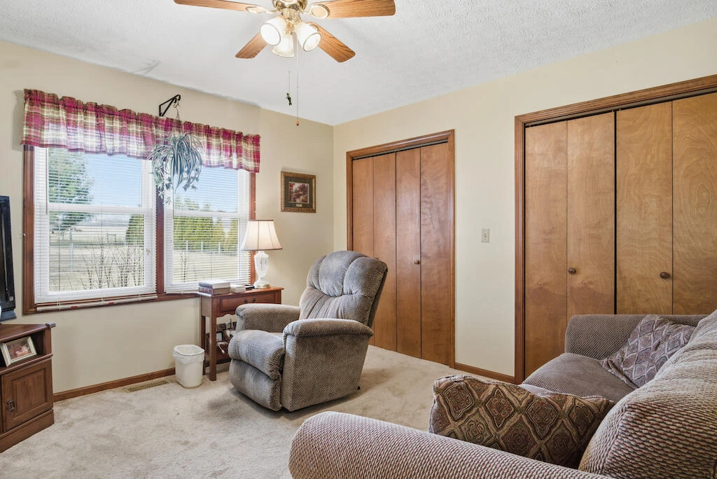 6389 Ruebush RD - Photo 32