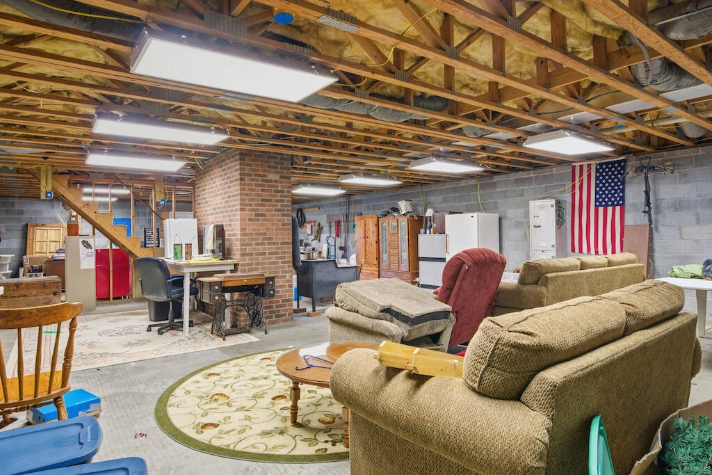 6389 Ruebush RD - Photo 36