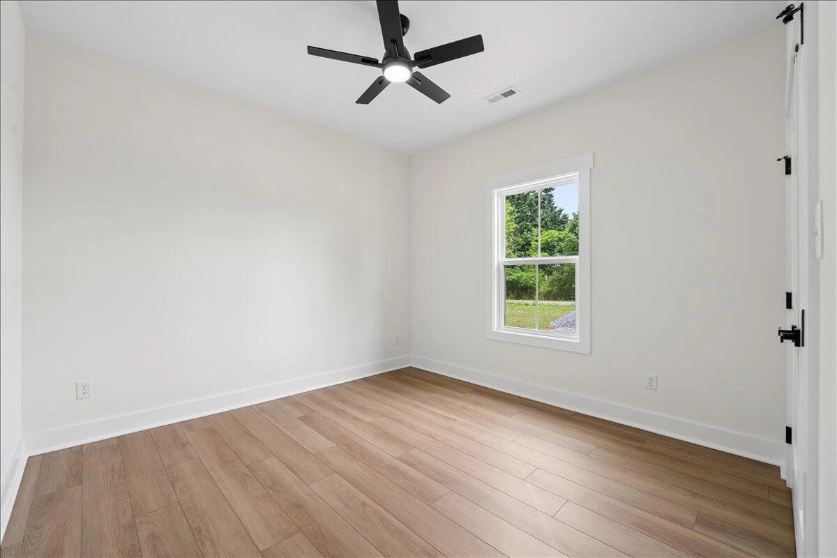 1488 Hickory Cove LN - Photo 17