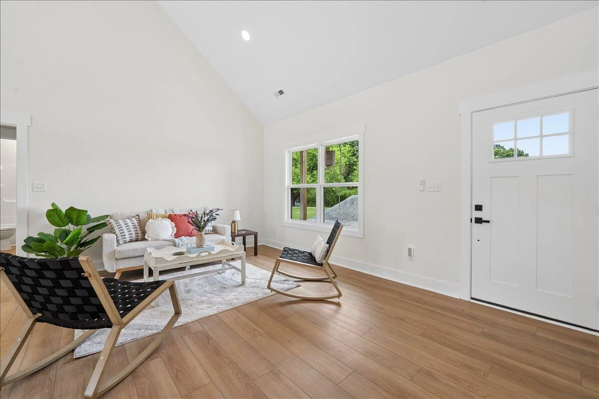 1488 Hickory Cove LN - Photo 6