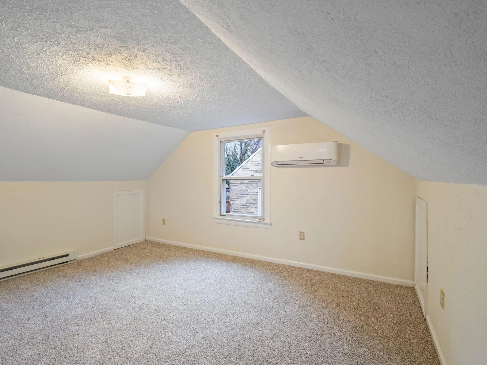 2435 Denniston AVE SW - Photo 10