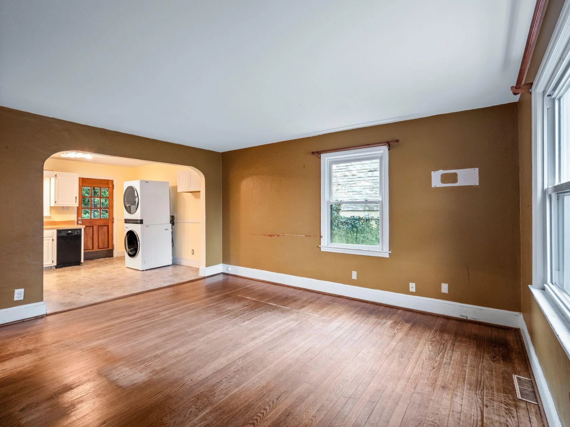 2435 Denniston AVE SW - Photo 12