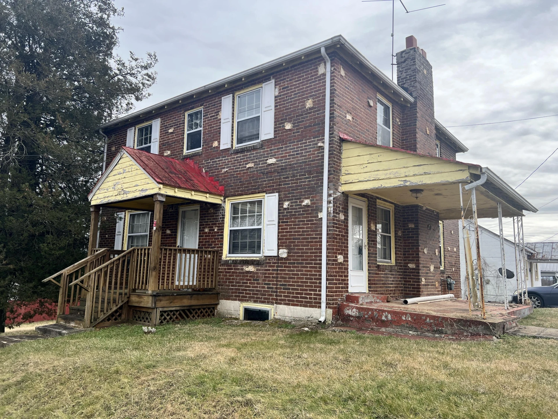 1011 Roundabout RD - Photo 2