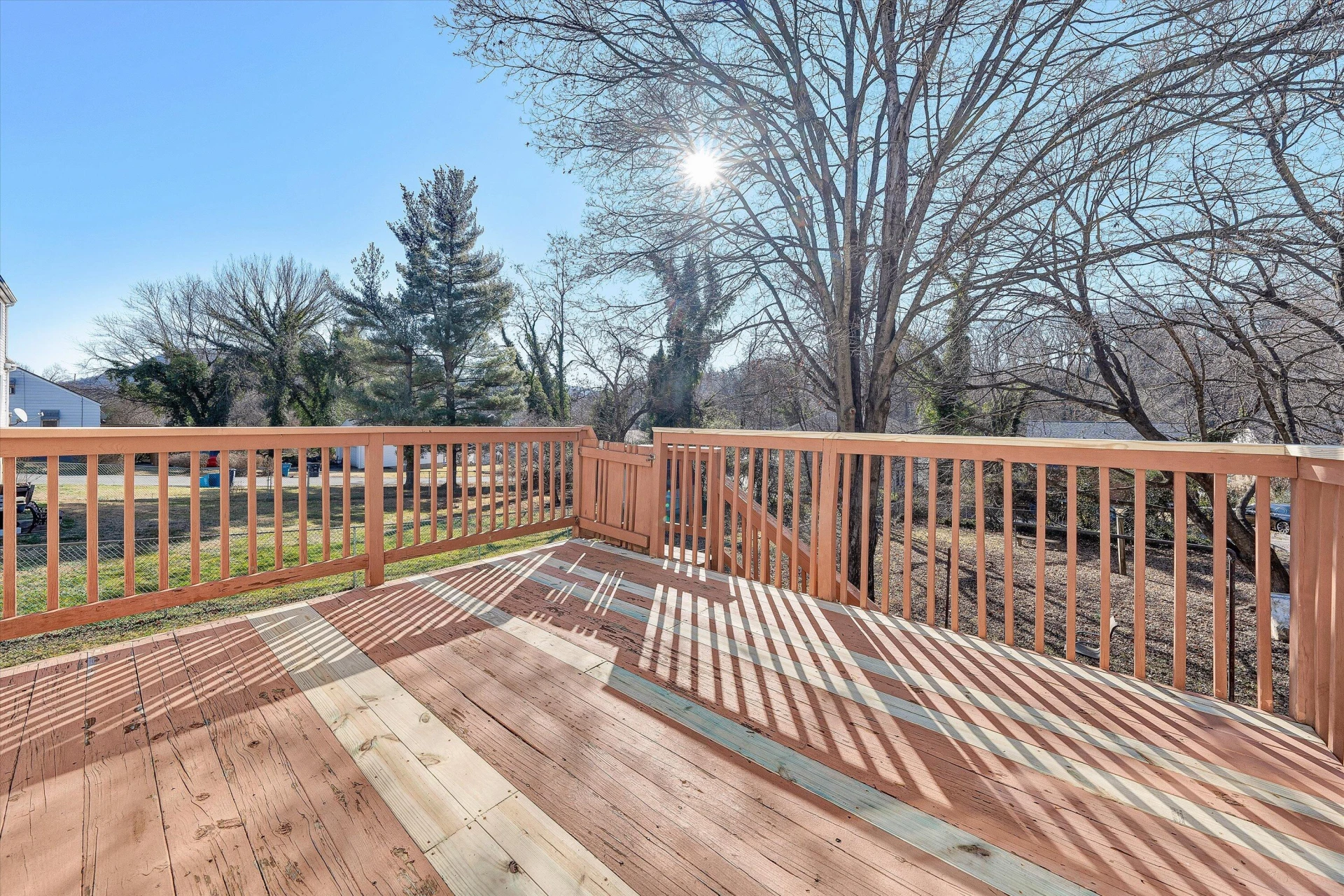 810 Windsor AVE SW - Photo 9