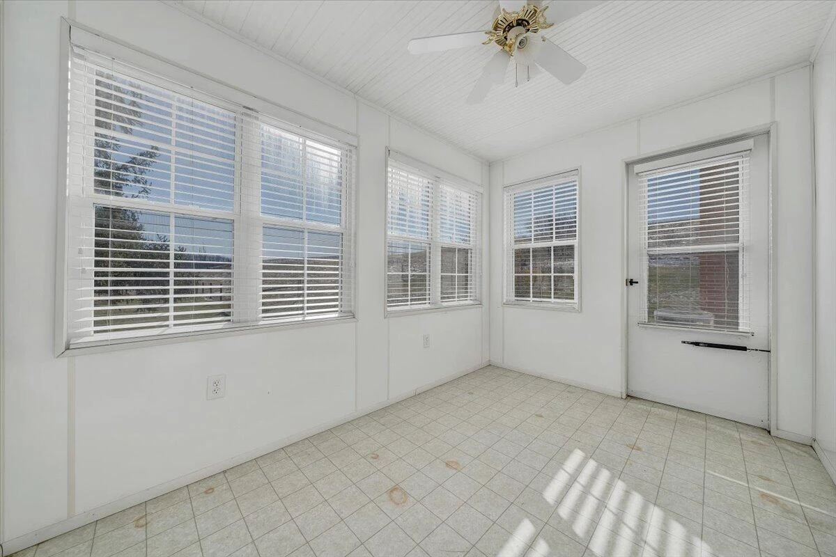 1859 Fort Chiswell RD - Photo 14