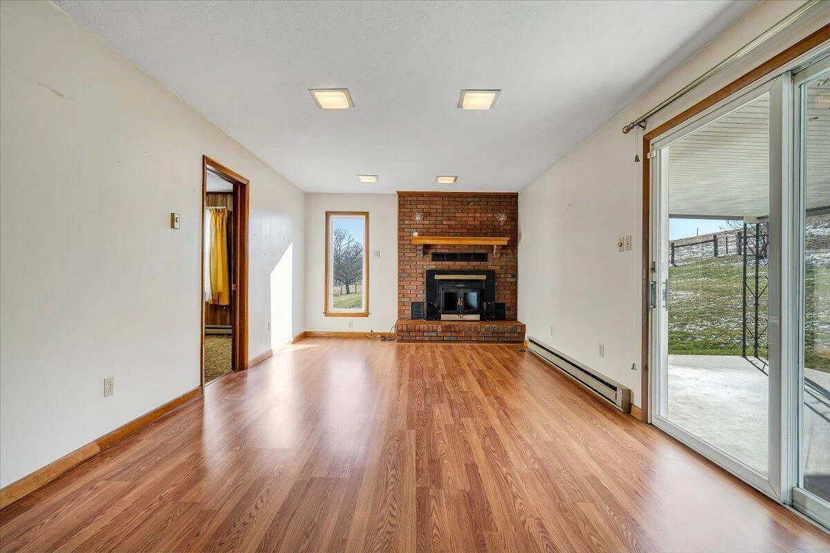 1859 Fort Chiswell RD - Photo 17