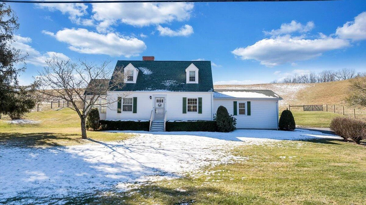 1859 Fort Chiswell RD - Photo 2