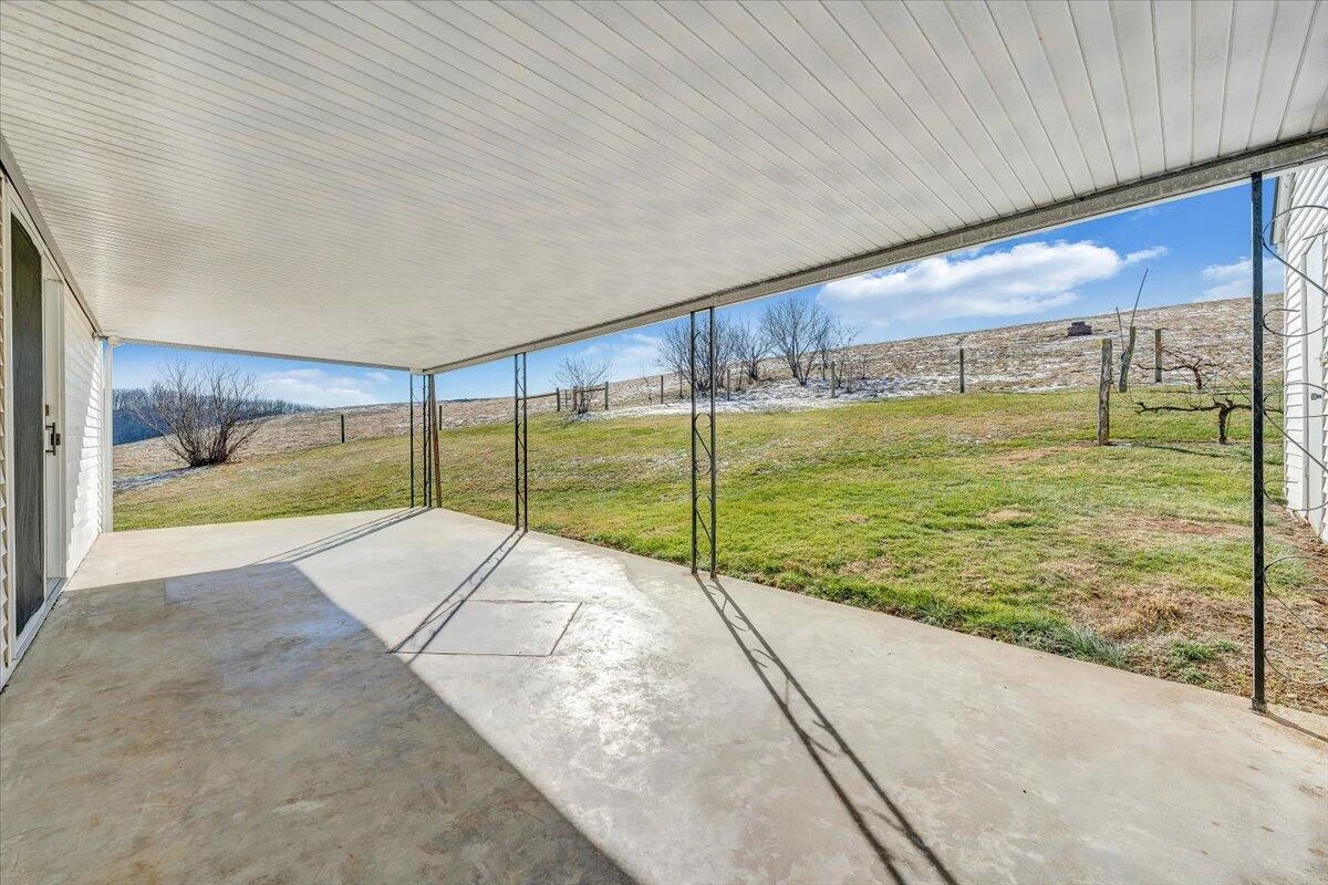1859 Fort Chiswell RD - Photo 40