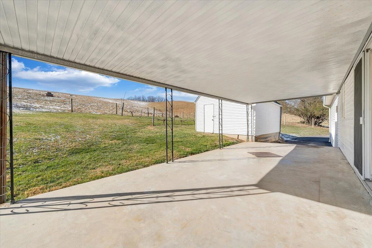 1859 Fort Chiswell RD - Photo 41