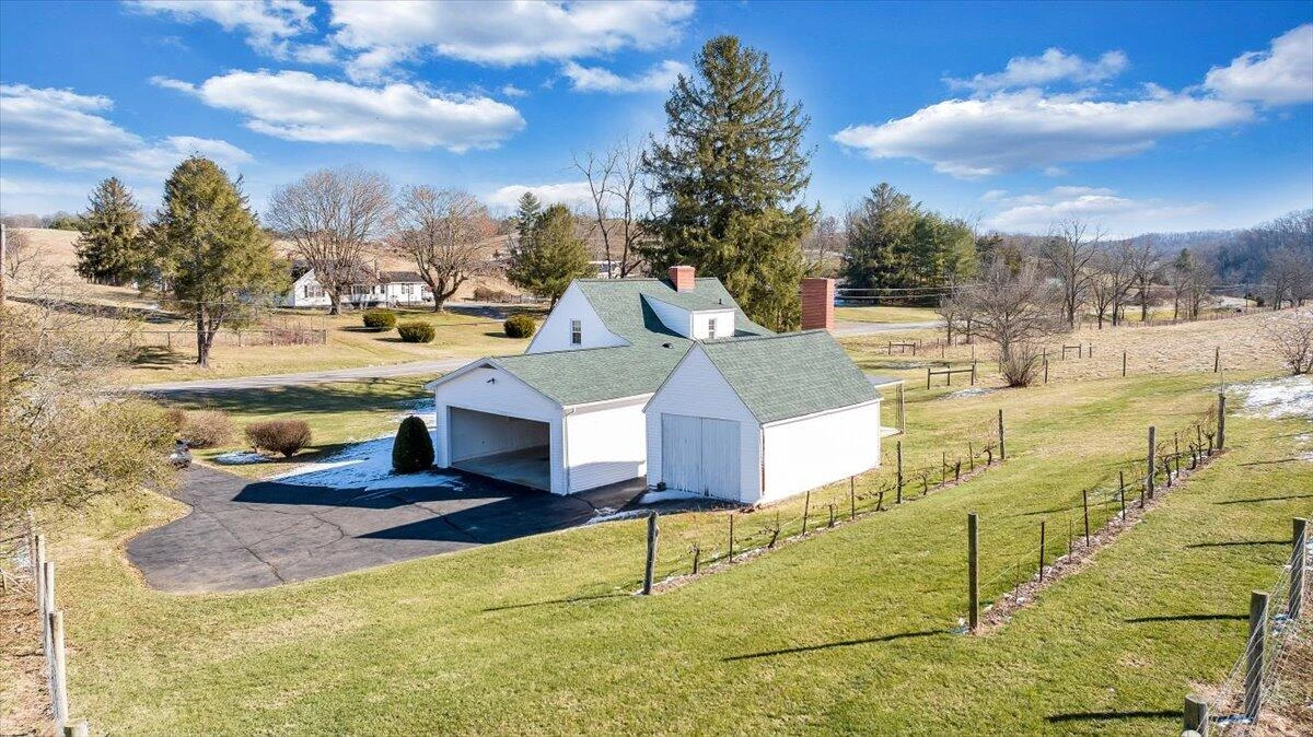 1859 Fort Chiswell RD - Photo 46