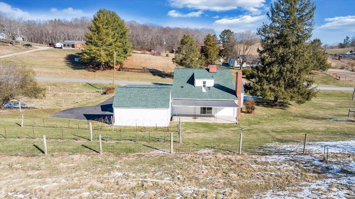 1859 Fort Chiswell RD - Photo 48